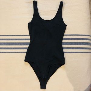 Aritzia Wilfred Black Bodysuit S
